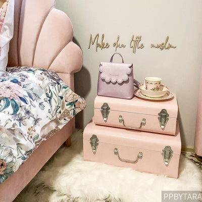 Make Dua little muslim