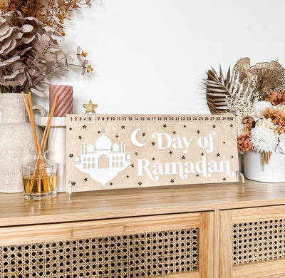 Eid countdown calender with sliding top star